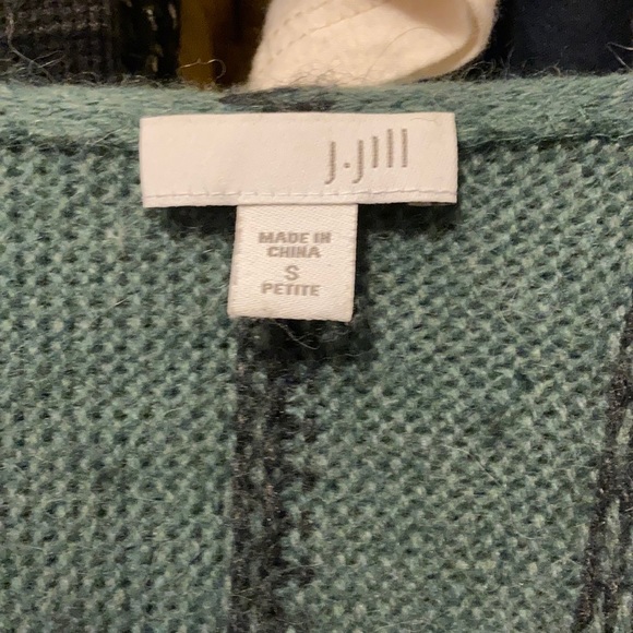 J Jill cardigan wrap Small with pockets and pin - Picture 2 of 5